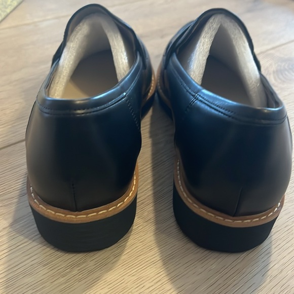 Women’s leather loafers - black flats - Picture 6 of 13